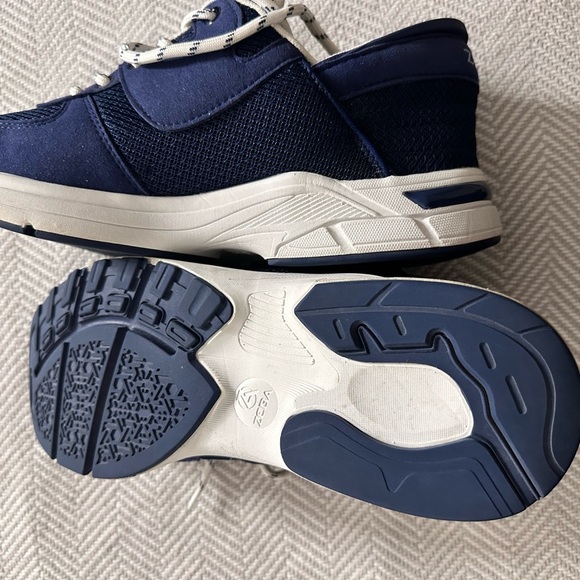 ZEBA Hands Free Slip on Sneakers for Men - Picture 4 of 6